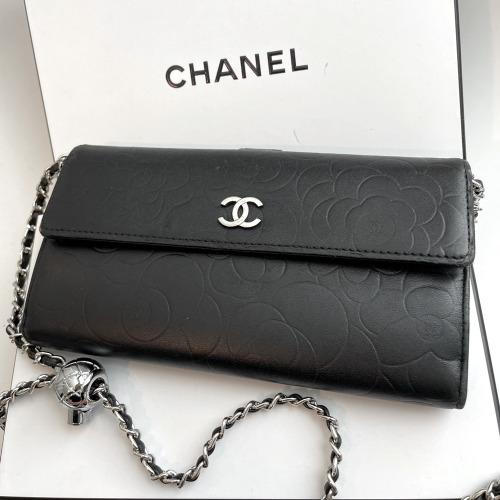 ❌SOLD❌ CHANEL WALLET ON CHAIN
